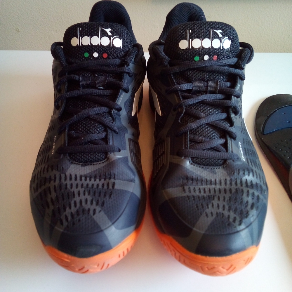 Diadora tennis shoes 11